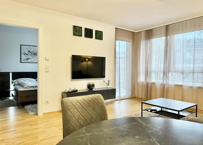 Διαμέρισμα 10 Minutes To The Center, 2 Minutes To The Metro